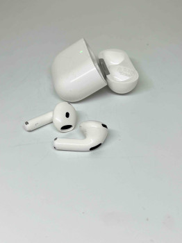 ყურსასმენი AirPods 4   ID: 455735-V