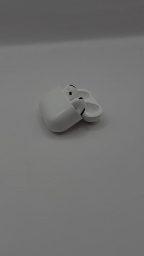 ყურსასმენი AirPods 4   ID: 563764-III